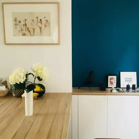Bright Duplex Near Train Station Apartment Paris